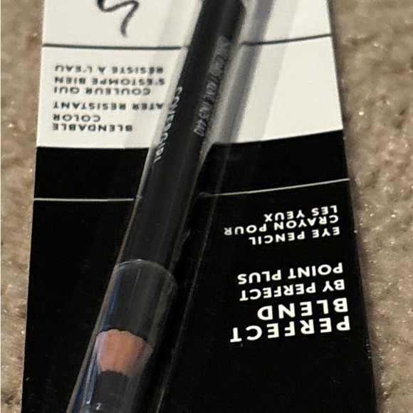 COVERGIRL Perfect Blend By Perfect Point Plus Eye Pencil #100 Basic Black new - Picture 11 of 13